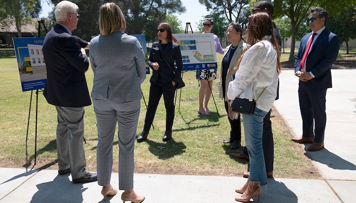 Read California Lieutenant Governor Eleni Kounalakis visits CSUB by James Burger