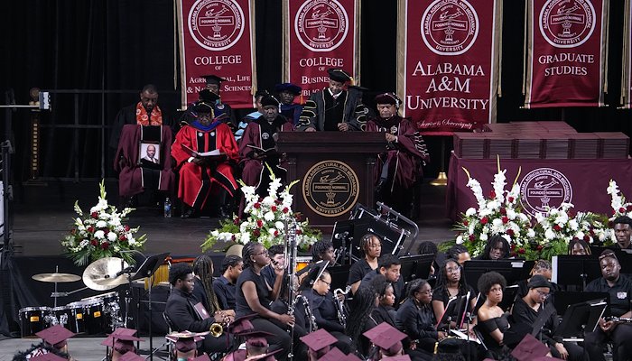 Read 2025 Spring Graduation by Aaron Thompson