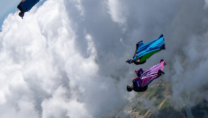 Read Empuriabrava - Skydiving Mecca by KAVU