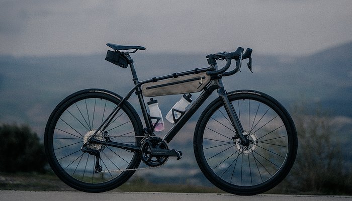 Read New EDR CF ULTRA by VAN RYSEL