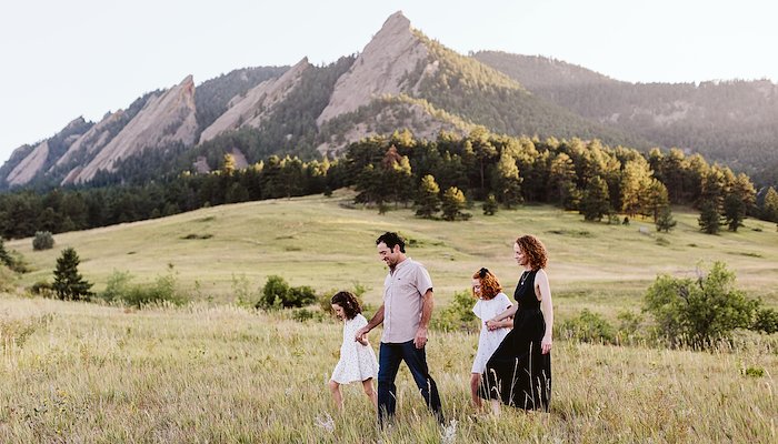 Read Early Fall Chautauqua Park Boulder, Colorado Family Session by Ashleigh Cropper