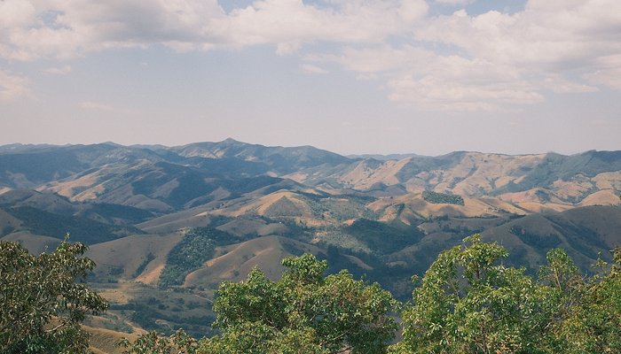 Read Sightings Around Monteiro Lobato by Pilgrim Frames: A Project by Phil Powis