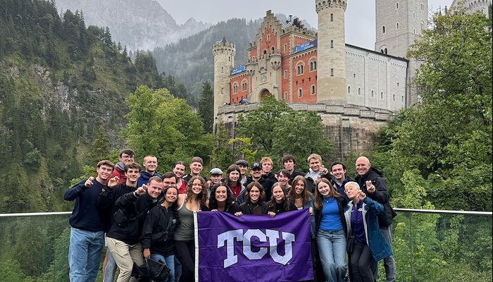 Read Incoming Students Connect and Explore in Munich by Megan Murphey-Jones