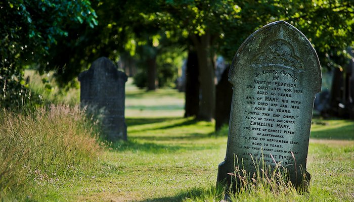 Read Meet me at the Cemetery Gates by Jordan Lloyd