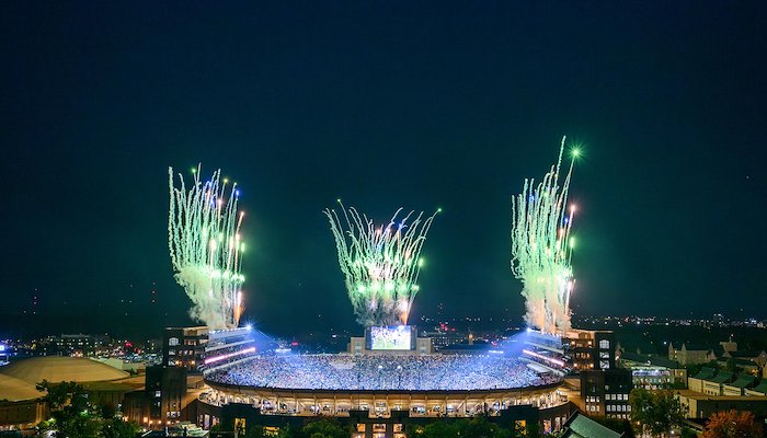 Read 14 reasons to love October by Notre Dame Stories