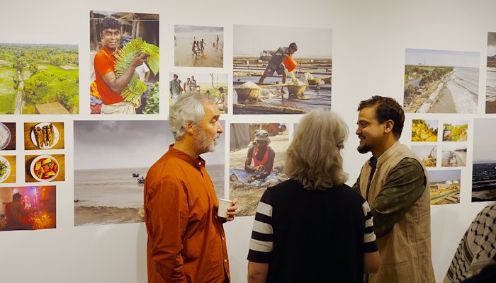 Read 海と煙が出会う場所／Where the Smoke Meets the Sea by Matt Tomkins