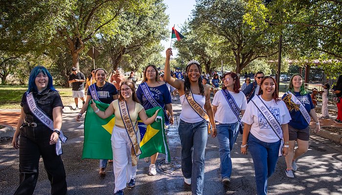 Read Homecoming on the Hilltop by St. Edward's University