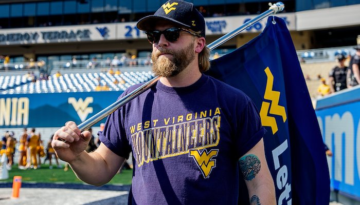 Read ‘Cue Country Roads’&nbsp; by Matt Sunday