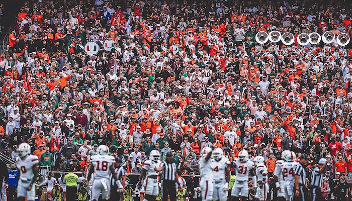 Read College Football Playoff 2025 by Christine/ Joshua Casas/ Prezant