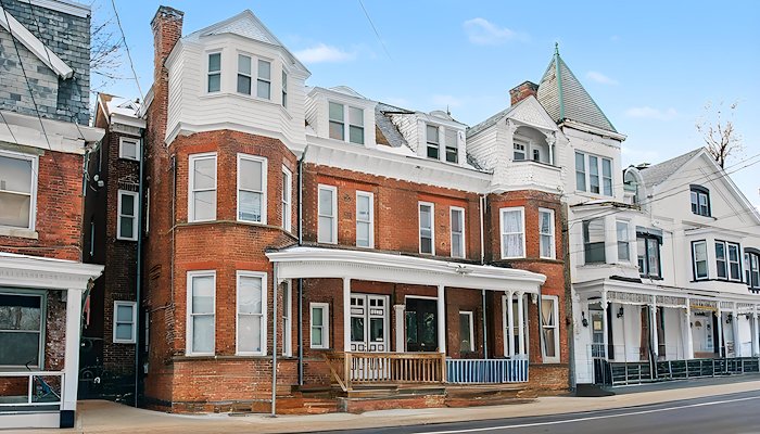 Read 119 Chambers St by Ari Lee