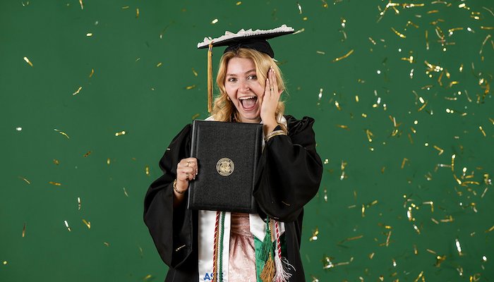 Read Looking Back, Moving Forward by Mindy Limback