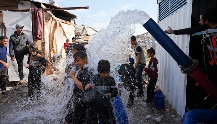 Read The bridge from crisis to recovery by United Nations Development Programme