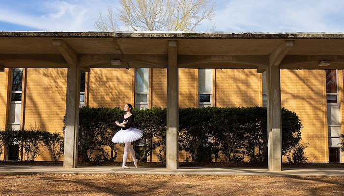 Read Tomorrow's Leaders by KSU Strat-Comm