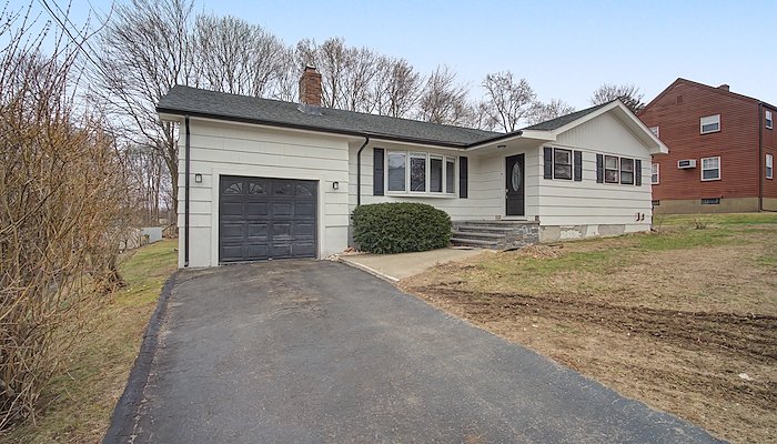 Read 20 Chatfield Dr by Ari Lee