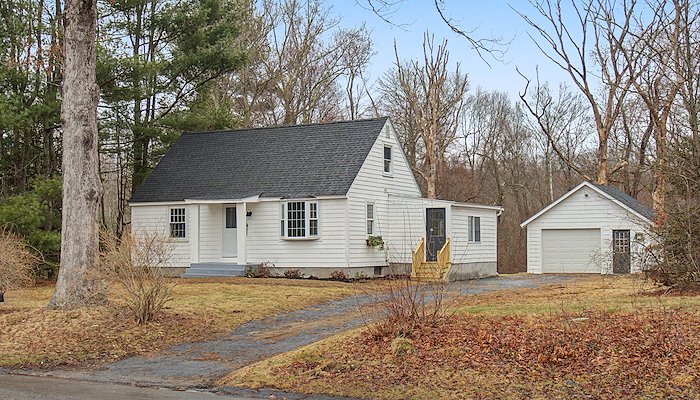 Read 203 West Rd by Ari Lee