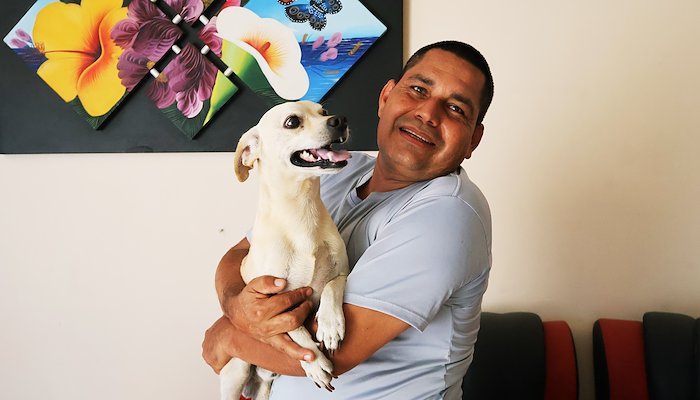 Read Fernando Castro, una historia de reincorporación a través del empleo by PNUD Colombia