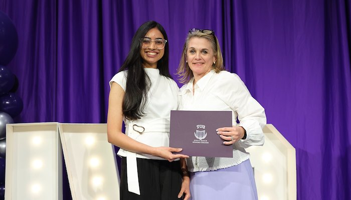 Read Roach Honors Seniors Showcase Research by Megan Murphey-Jones