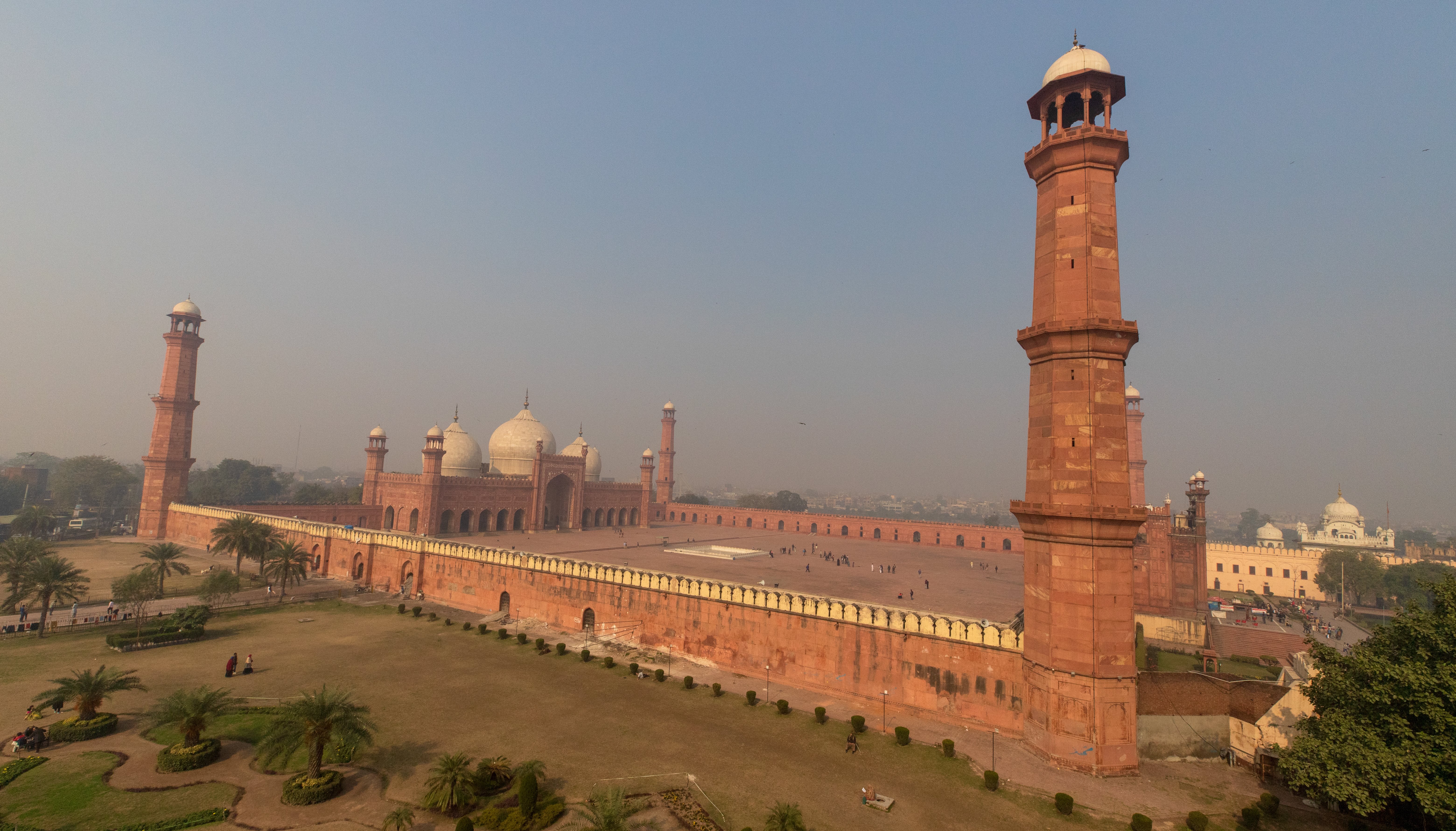 Read Walled Cities of Pakistan by UNDP Pakistan