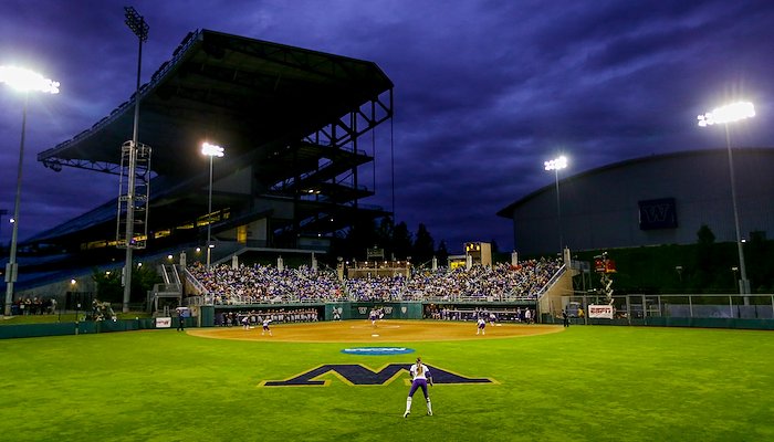 Read WASHINGTON SOFTBALL CAMPS by Amy LeFurgy