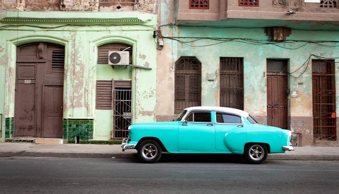 Read People, Colors & Streets of Havana by Tim Barbini