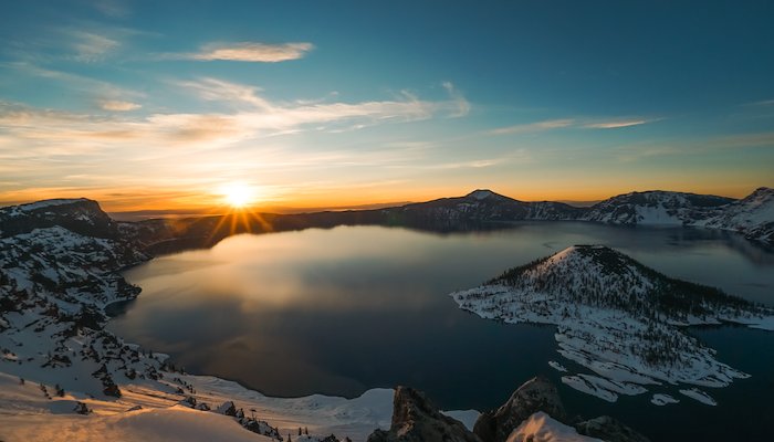 Read Crater Lake Backcountry by Fiona Bai