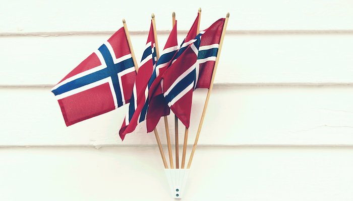 Read Norway In A Nutshell by Joshua Heaton
